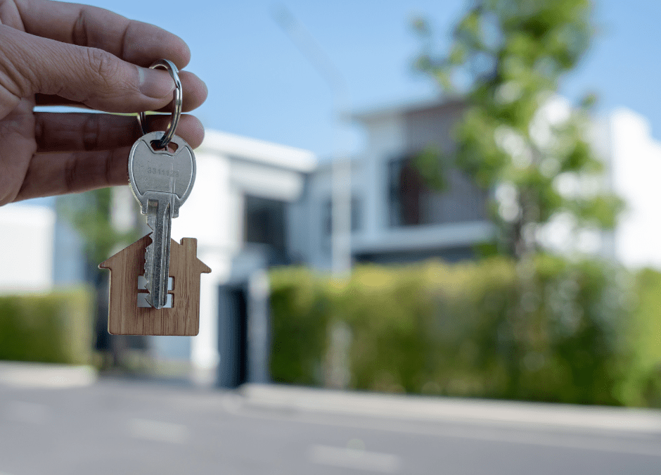 Comprar i vendre un habitatge el mateix any: és possible?
